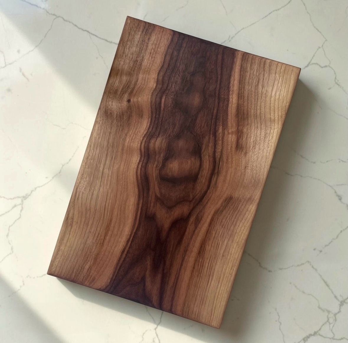 Solid Walnut Wood Cutting Board – Organic & Non-Toxic - RuggedWoodworkingUT