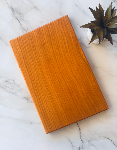 Organic Cherry Wood Cutting Board – Non-Toxic & Food Safe